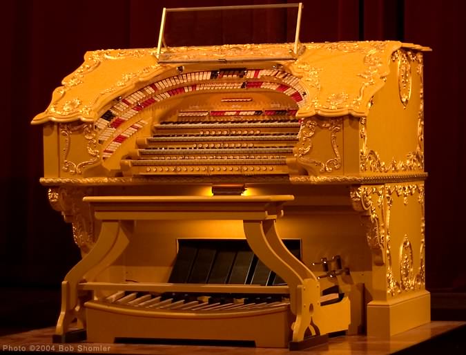 Organ Console 1