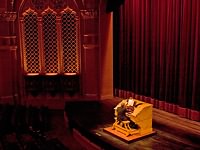 Organ in pre-movie concert